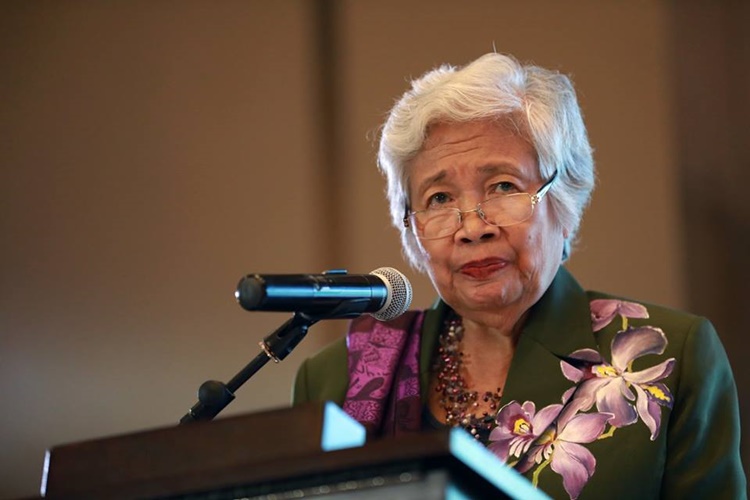 DepEd moves school opening  to October 5