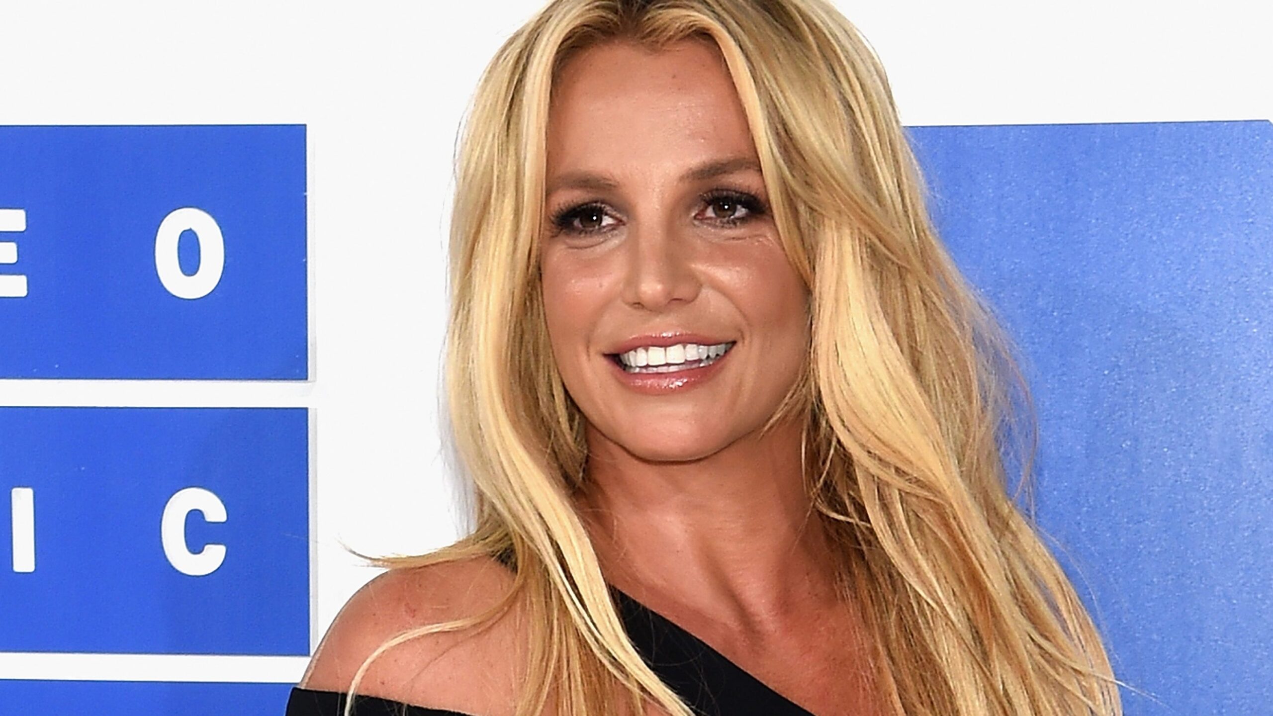Britney Spears asks court to curb father’s power over her