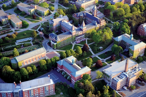 US colleges crack down on student parties vs COVID-19