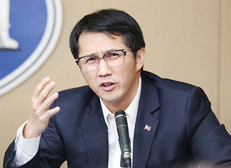 Palace shelves 8 infra projects