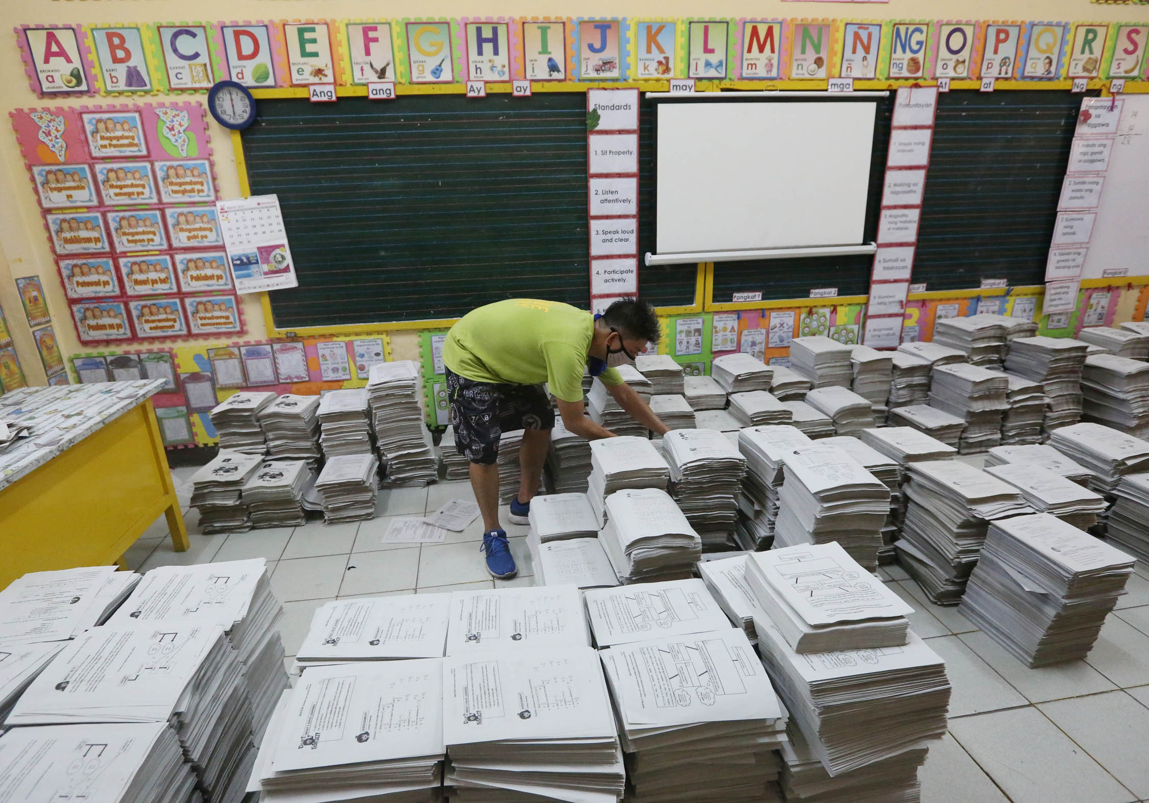 No need to solicit funds, Palace tells teachers