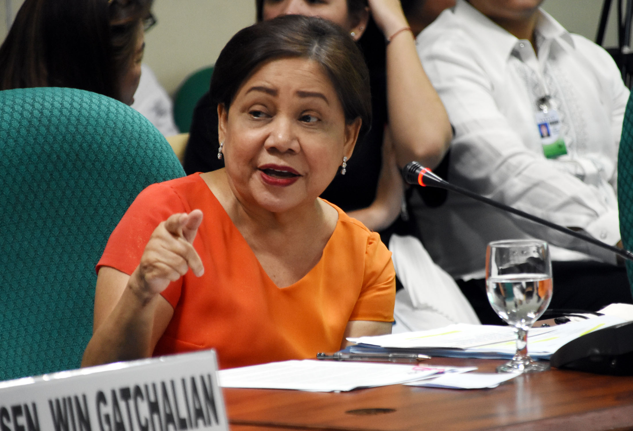 Villar chides PCC official for failure to effect P450-M dairy project