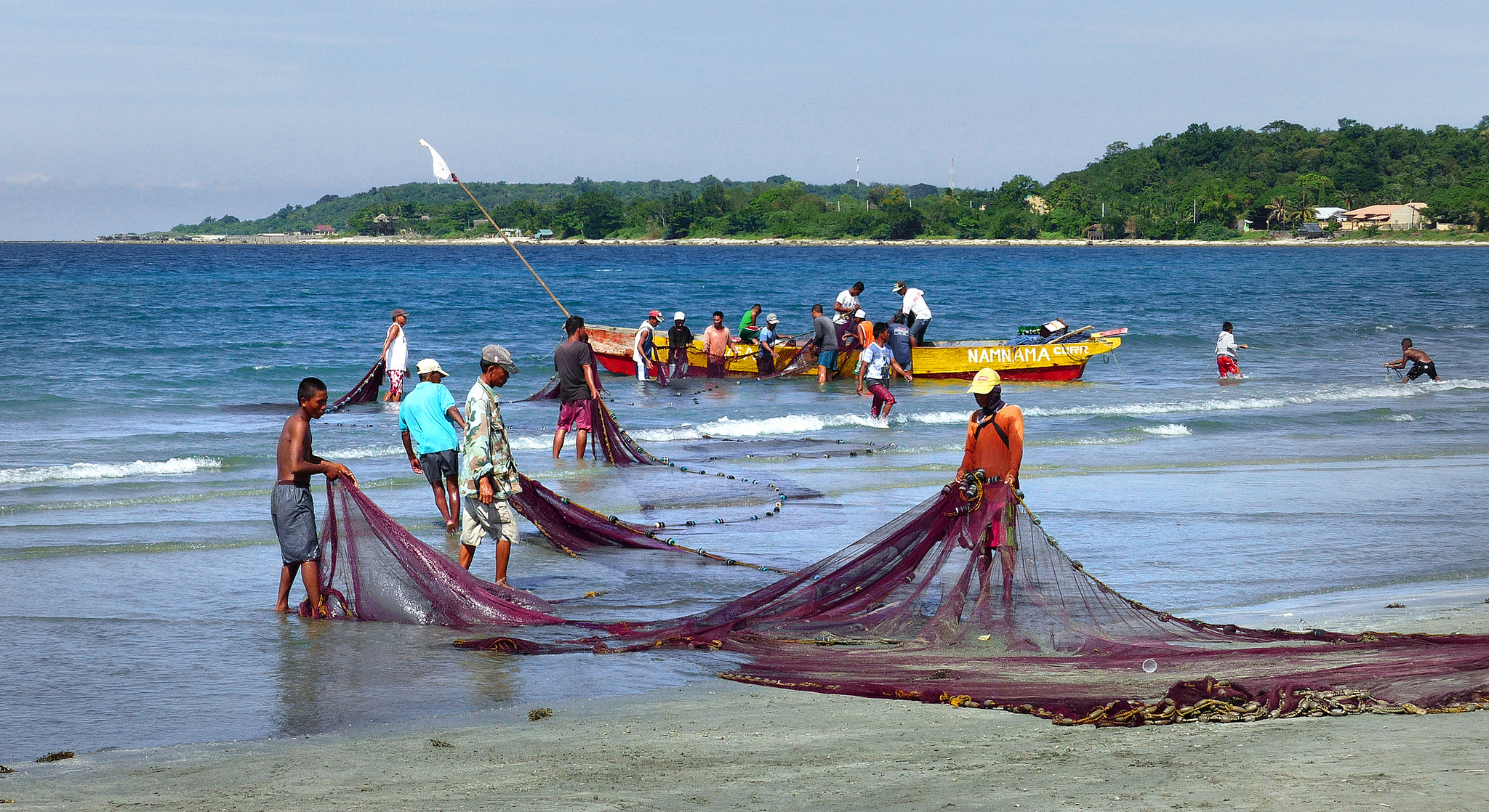 Villar-authored laws provide P2.1 billion loanable funds to farmers, fishers