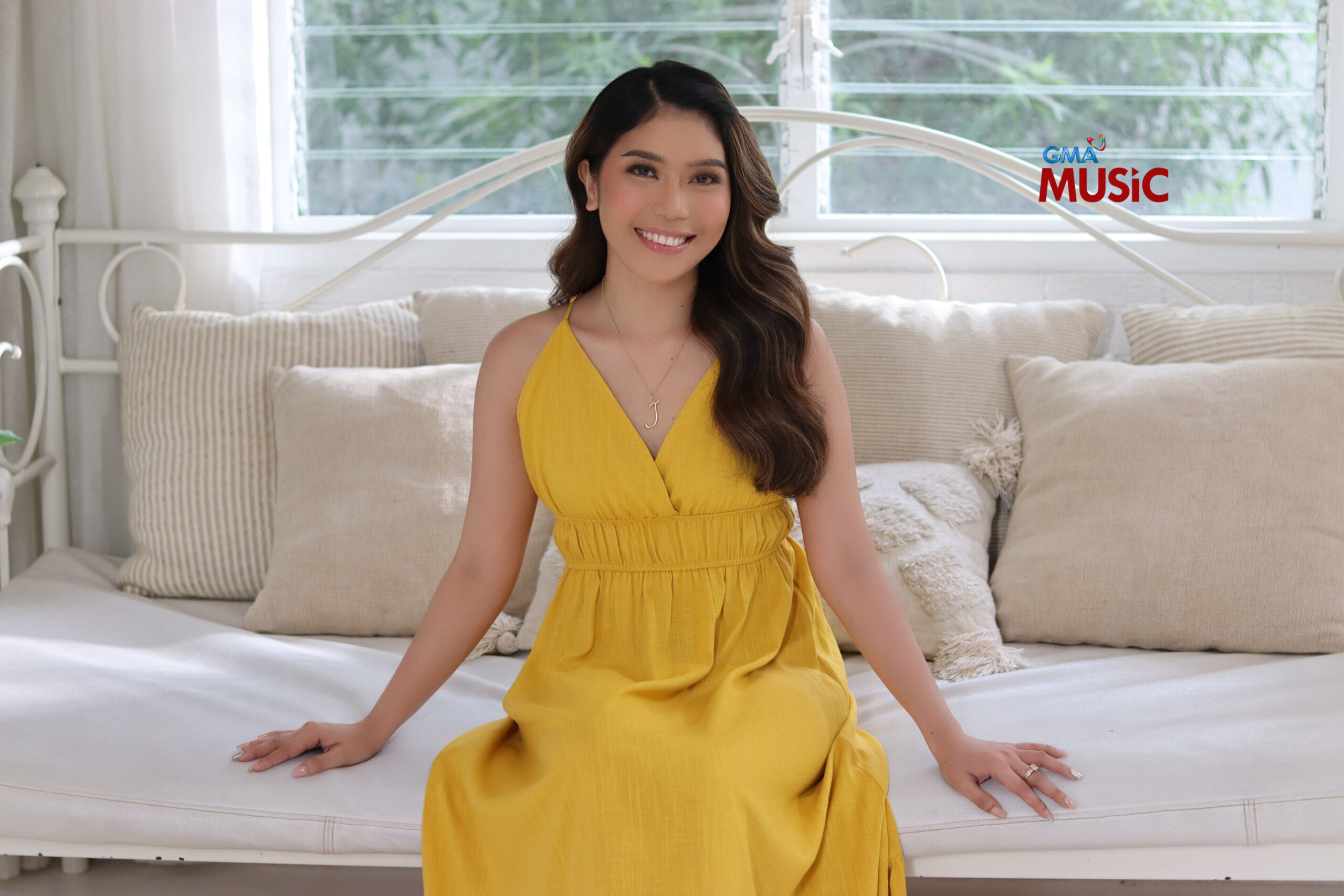 Fall in love with Jessica Villarubin’s latest single ‘Ikaw Lang Ang Iibigin’